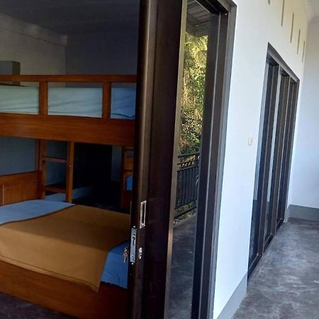 Merendeng Hostel Kuta Kuta  Exterior foto