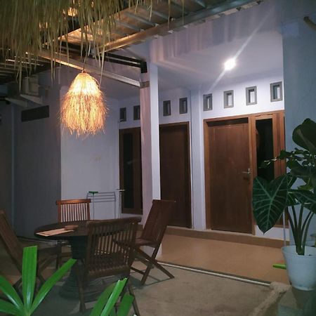 Merendeng Hostel Kuta Kuta  Exterior foto